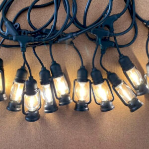 Instalatie, Ghirlanda Luminoasa, Felinar, 10M cu 10 Becuri, Interconectabile, Cablu Negru, Lumina Calda